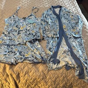 Nanette Lepore Light Blue Floral Satin Pajama Set with Robe XL